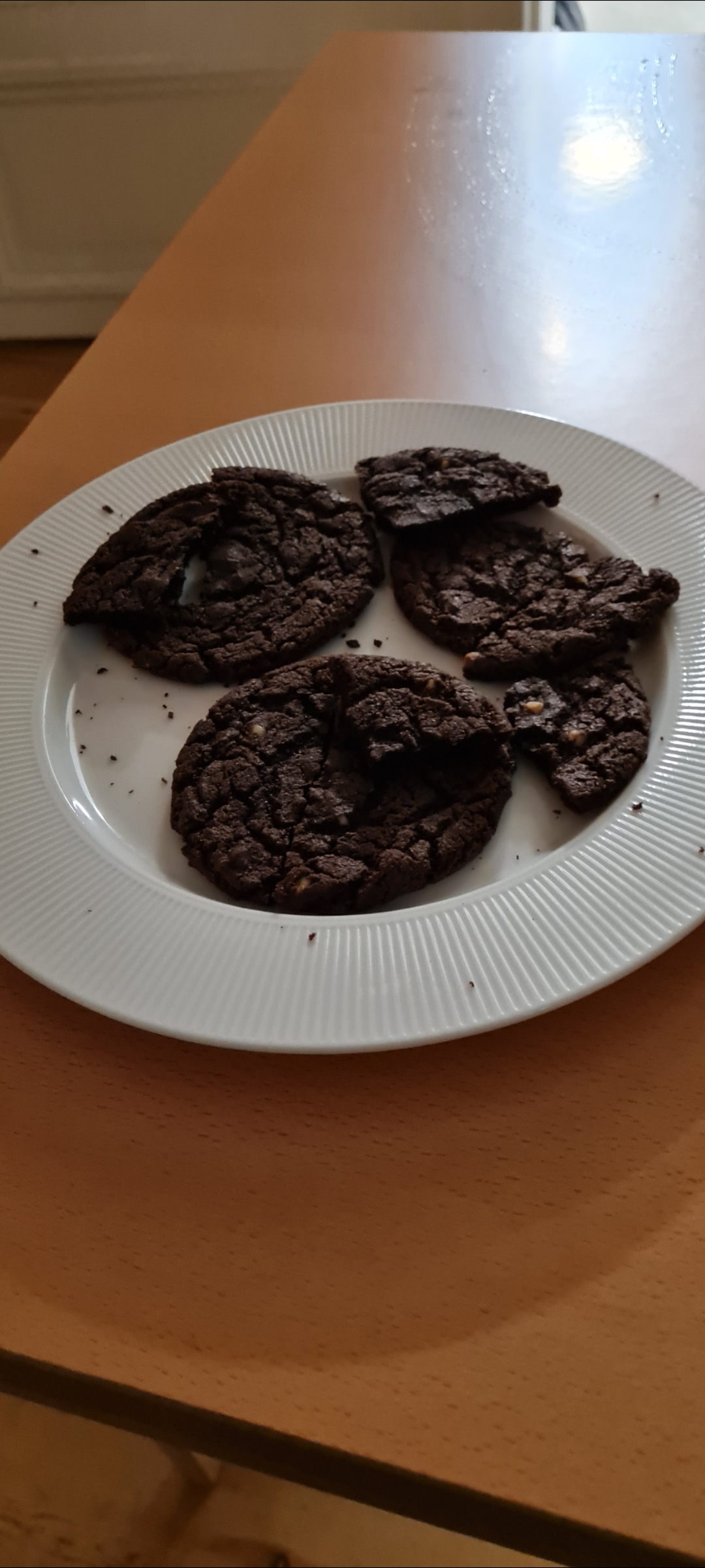 Hur bakar man chokladcookies?